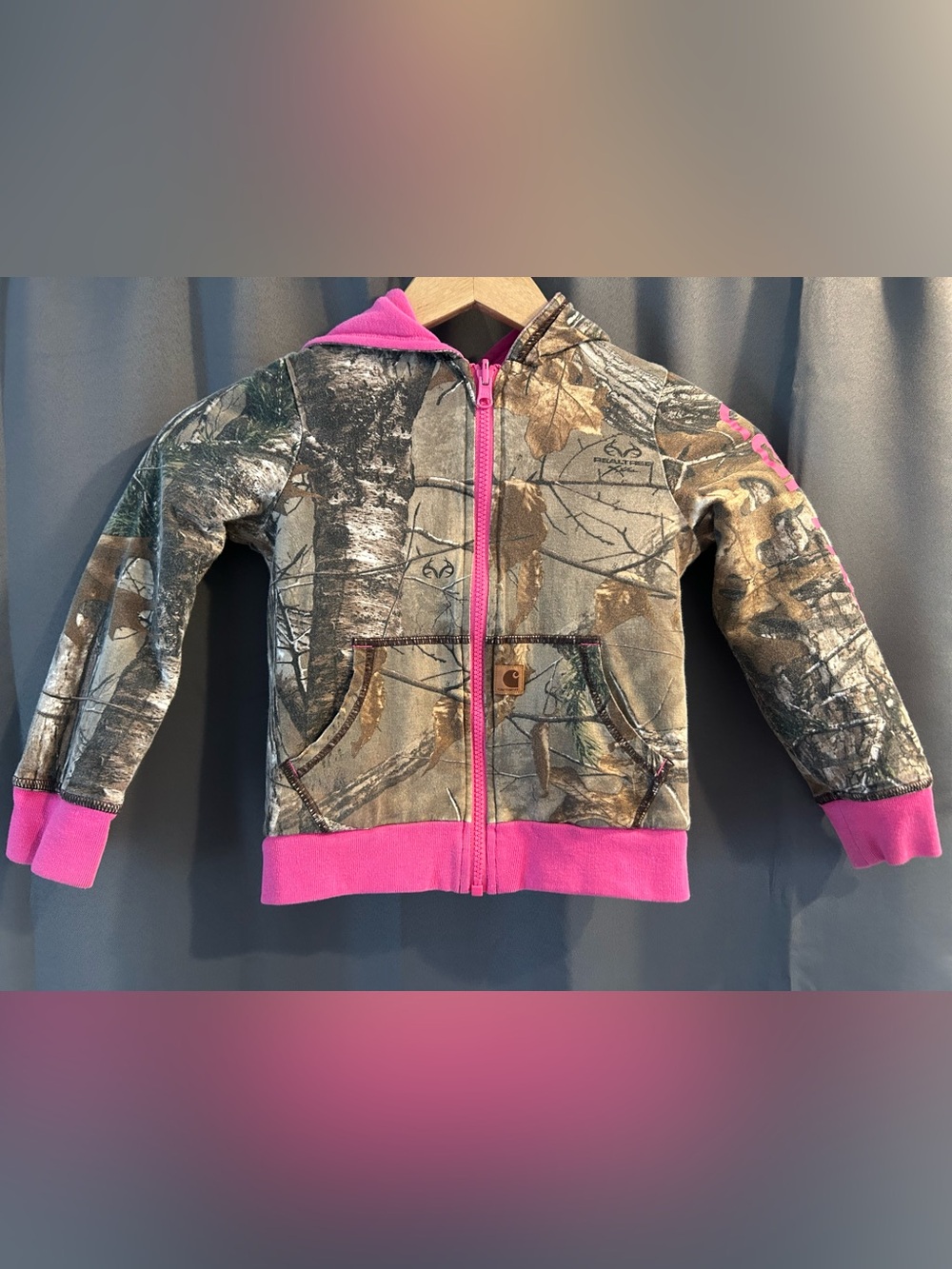 Girls 6 pink/camo reversible sweatshirt
